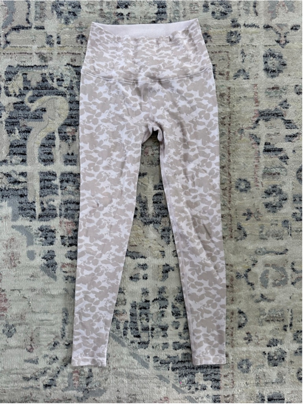 Women's Spiritual Gangster XS Beige White Leopard Print Leggings